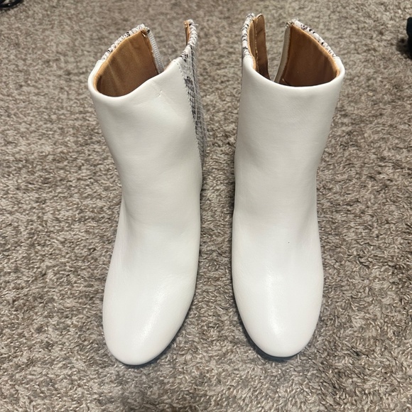 Snake print booties - Picture 2 of 3